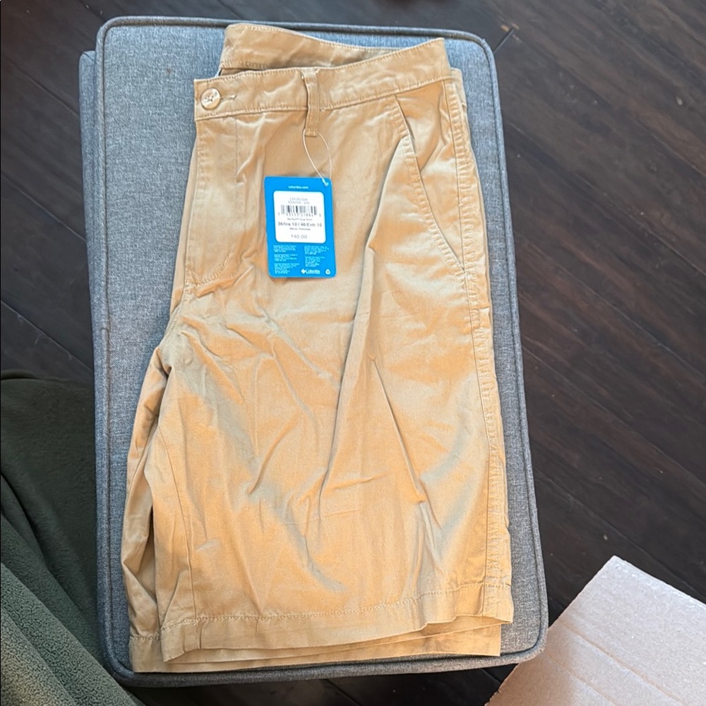 NWT Columbia Modern Classic Shorts 36W 10L Khaki